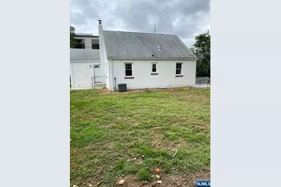 79 E Ridgewood Avenue, Paramus, NJ 07652 - Photo 29