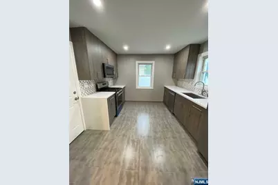 79 E Ridgewood Avenue, Paramus, NJ 07652 - Photo 7