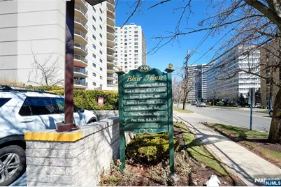 235 Prospect Avenue 2 / Le #2 / LE, Hackensack, NJ 07601 - Photo 17