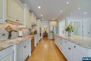 63 Grandview Ave, North Caldwell, NJ 07006 - Photo 13