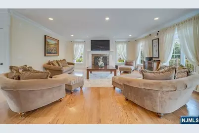 63 Grandview Avenue, North Caldwell, NJ 07006 - Photo 9