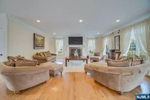 63 Grandview Ave, North Caldwell, NJ 07006 - Photo 9