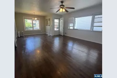 18 McKinley Place, Bergenfield, NJ 07621 - Photo 5