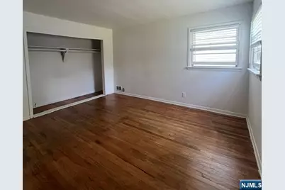 18 McKinley Place, Bergenfield, NJ 07621 - Photo 17