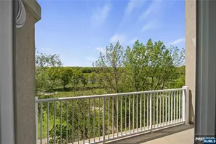 1415 Windsor Park Ct 415, Englewood, NJ 07631 - Photo 9