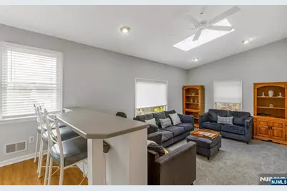 378 Windsor Road, River Edge, NJ 07661 - Photo 15