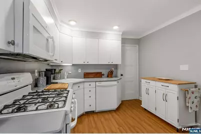 378 Windsor Road, River Edge, NJ 07661 - Photo 11