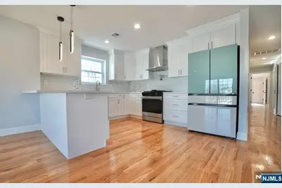 236-238 Keer Avenue, Newark, NJ 07112 - Photo 3
