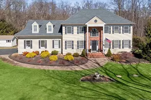 7 Robin Ct, Chester, NJ 07930 - Photo 1