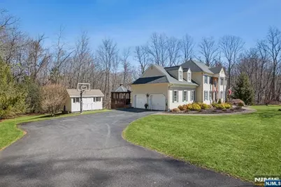 7 Robin Court, Chester, NJ 07930 - Photo 3