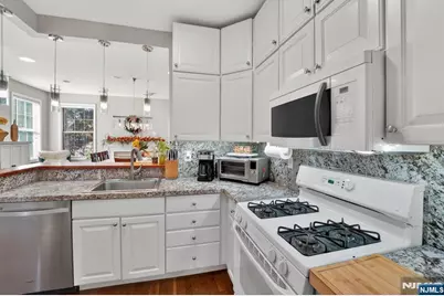 215 Barringer Drive 2088 #2088, Nutley, NJ 07110 - Photo 5