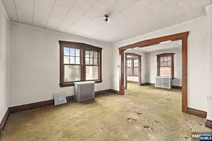 520 Rutherford Ave, Lyndhurst Township, NJ 07071 - Photo 5