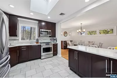 949 Oradell Avenue, Oradell, NJ 07649 - Photo 7