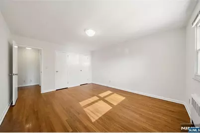 201 Oakdene Place C2 #C2, Cliffside Park, NJ 07010 - Photo 11