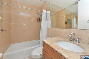 100 Carlyle Dr 7K-S, Cliffside Park, NJ 07010 - Photo 31