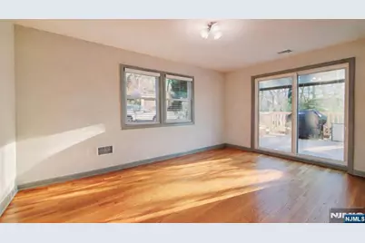 755 Oak Street, Ridgefield, NJ 07657 - Photo 15