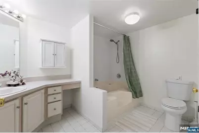 290 Anderson Street 2A #2A, Hackensack, NJ 07601 - Photo 17