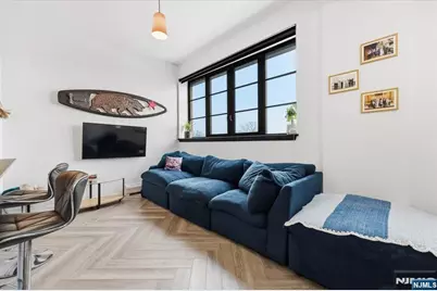 142 Charles Street 403 #403, Jersey City, NJ 07307 - Photo 3