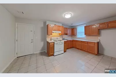 10 Fleming Avenue, Newark, NJ 07105 - Photo 3
