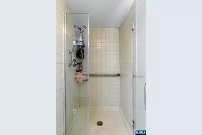 2 Crystal Lane 294 #294, Paterson, NJ 07501 - Photo 17