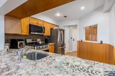 2 Crystal Lane 294 #294, Paterson, NJ 07501 - Photo 3