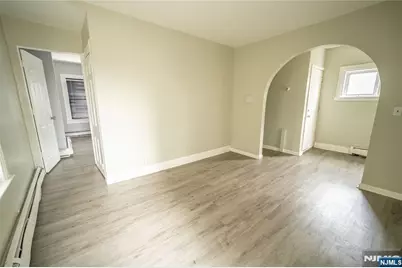 580 Hunterdon Street, Newark, NJ 07108 - Photo 3