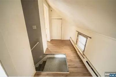 580 Hunterdon Street, Newark, NJ 07108 - Photo 21