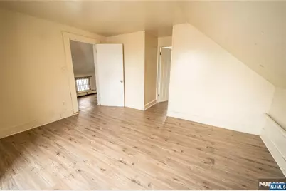 580 Hunterdon Street, Newark, NJ 07108 - Photo 17