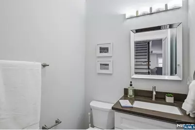 10 Glen Street, Cliffside Park, NJ 07010 - Photo 19