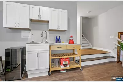 10 Glen Street, Cliffside Park, NJ 07010 - Photo 33