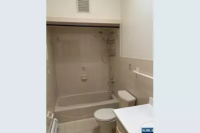 2417 Camner Street B #B, Fort Lee, NJ 07024 - Photo 13