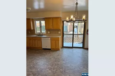 2417 Camner Street B #B, Fort Lee, NJ 07024 - Photo 5