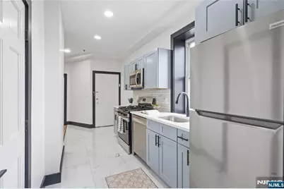 391 Central Avenue 5 #5, Jersey City, NJ 07307 - Photo 9