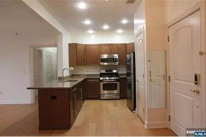 2403 Windsor Park Court 403 #403, Englewood, NJ 07631 - Photo 5