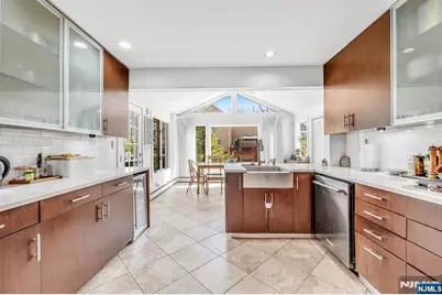 408 Chelsea Street, Paramus, NJ 07652 - Photo 13