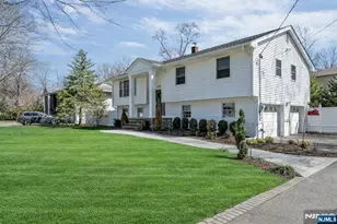 408 Chelsea St, Paramus, NJ 07652 - Photo 3