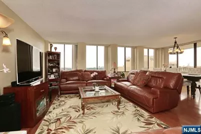 300 Winston 2604 #2604, Cliffside Park, NJ 07010 - Photo 3