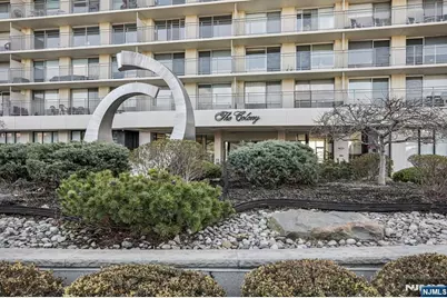 1530 Palisade Avenue 8M #8M, Fort Lee, NJ 07024 - Photo 1