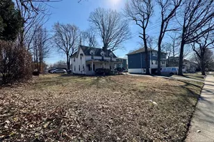 395 Teaneck Rd, Ridgefield Park, NJ 07660 - Photo 1