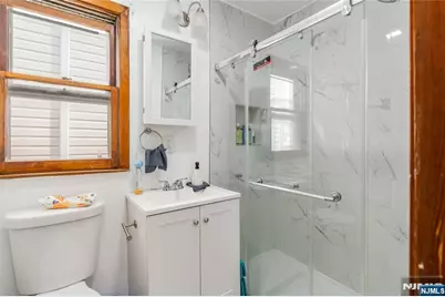 421 Central Avenue, Harrison, NJ 07029 - Photo 17