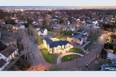 11 Roberts Road, Englewood Cliffs, NJ 07632 - Photo 49