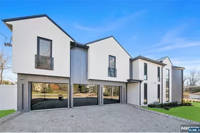 11 Roberts Road, Englewood Cliffs, NJ 07632 - Photo 3