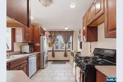 166 Summit Cross, Rutherford, NJ 07070 - Photo 15