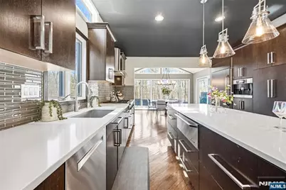 19 Ivy Place, Upper Saddle River, NJ 07458 - Photo 17