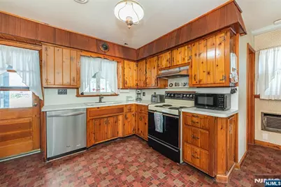 63 Chestnut Drive, Wayne, NJ 07470 - Photo 13