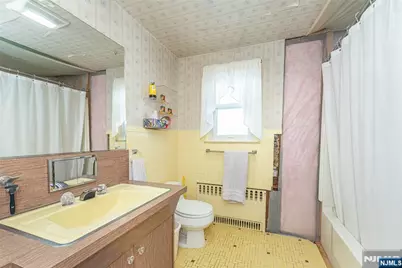 63 Chestnut Drive, Wayne, NJ 07470 - Photo 19