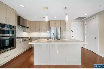 100 Eton Row 604 #604, Weehawken, NJ 07086 - Photo 7