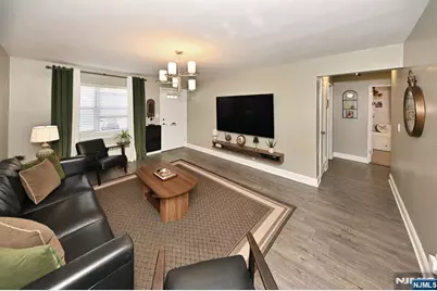 483 Colonial Terrace 9 #9, Hackensack, NJ 07601 - Photo 3