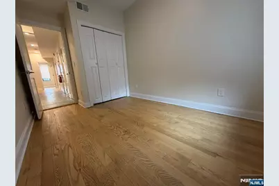 84 Van Wagenen Avenue 2R #2R, Jersey City, NJ 07306 - Photo 9
