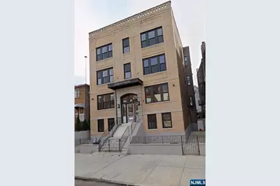 84 Van Wagenen Avenue 2R #2R, Jersey City, NJ 07306 - Photo 1